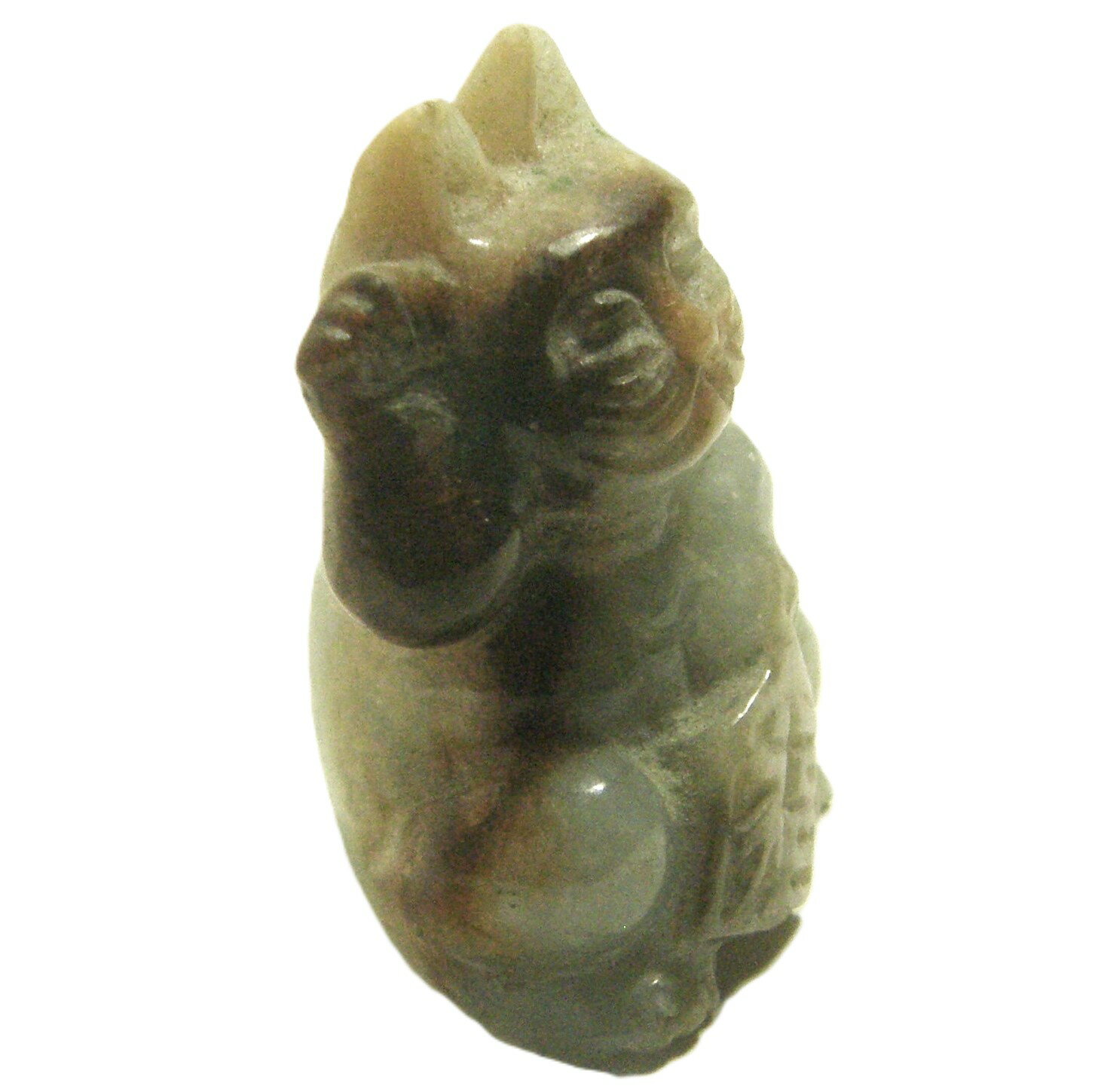天然　翡翠　33グラム　招き猫　彫刻品