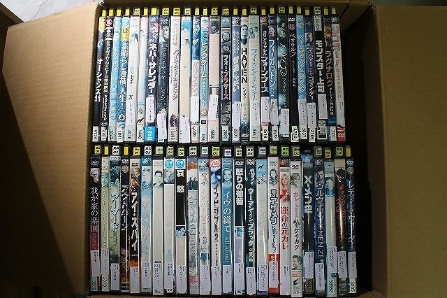 ★レンタル落ちの中古品です。★ケースなしでディスクとジャケットのみでの発送となります。※画像でケースが写っている場合も、発送時にケースは外します。★画像の多少の乱れや、再生に支障のない傷に関してましてはご了承下さい。★ジャケットにヤケや折れ・僅かな破れ・擦り傷がある場合があります。★ジャケット及びディスクに管理用シール等の貼付けがある場合があります。 ★掲載している商品画像はサンプルです。実際と一部異なる場合があります。★特典等の付属品は付いておりません。★セル用の商品が混在している場合があります。★再生チェックはしておりません。※万が一正常に再生出来ない場合は、交換または返金にて対応致します。メールもしくは電話にてご連絡ください。