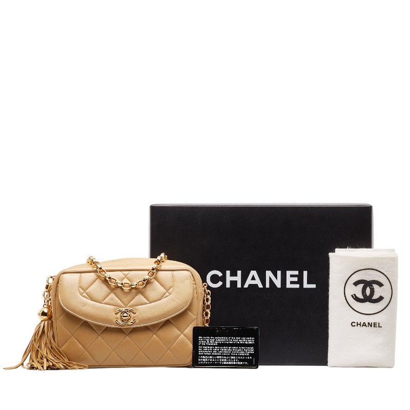 シャネル ミニ ダイアナ マトラッセ 斜め掛け チェーン ショルダーバッグ べージュ ラムスキン レディース CHANEL 【中古】