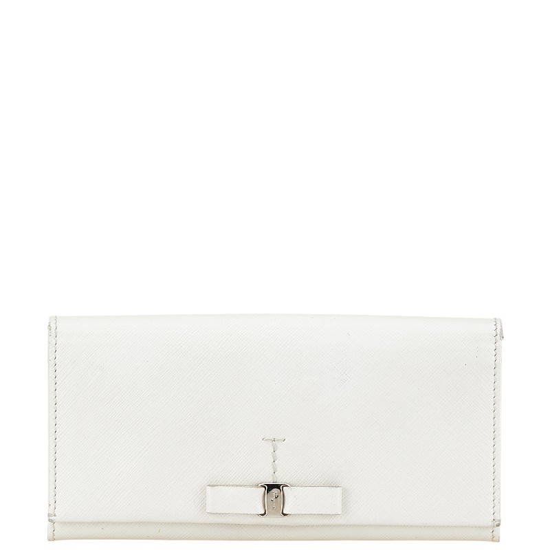 サルヴァトーレフェラガモ ヴァラリボン 長財布 JP-22-B480 ホワイト レザー レディース Salvatore Ferragamo 【中古】