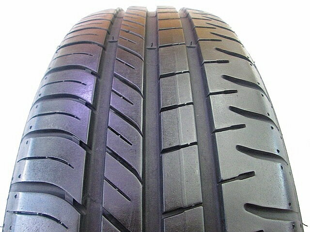 【中古タイヤ 185/65R15 1本】【MOMO OUTRUN M2】 イスト ウィングロード ティーダ デミオ(DJ系) ノート(12系) フリード フリードスパイク プリウス ブルーバード bB[中古タイヤ185/65R15][185/65R15中古タイヤ][夏中古タイヤ185/65R15][185/65R15夏中古タイヤ]