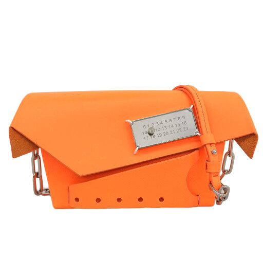 【中古】 タグ付美品 マルジェラ Maison Margiela 2022年 S56WF0159 SNATCHED スナッチト レザー ショルダー クラッチ クロスボディバッグ オレンジ 定価283800円 【中古】 タグ付美品 マルジェラ Maison Margiela 2022年 S56WF0159 SNATCHED スナッチト レザー ショルダー クラッチ クロスボディバッグ オレンジ 定価283800円