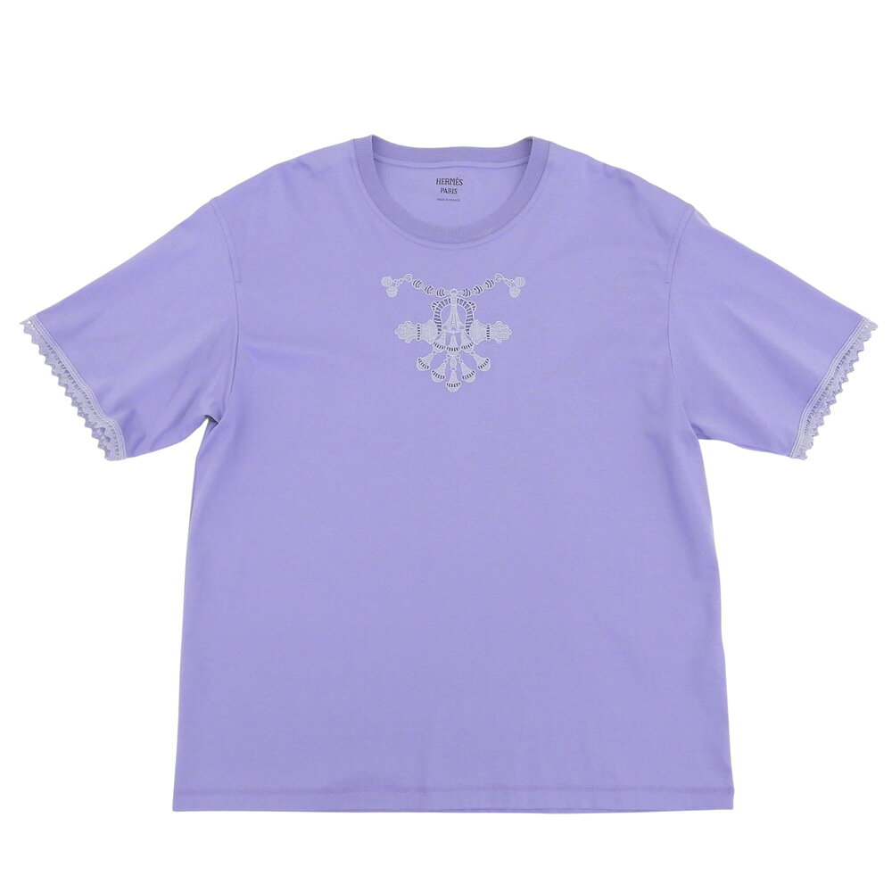 商品説明　Infomation 当店の商品へのアクセス、ありがとう御座います！ - Thank you for the access to the goods of our shop -気になる点は事前にお問い合わせの上ご購入下さい。 ■商品名 -Title- 超美品 エルメス HERMES 2025年 パルフロワ 刺繍入り マキシ コットン Tシャツ バイオレット・リラ パープル 42 レディース ■商品番号 -Number- 303145 ■製造 -Production- フランス製 ■素材-Material- コットン100% ■カラー -Color- バイオレット リラ ■サイズ -Size- 表記サイズ：42着丈 約64cm肩幅 約49cm身幅 約53cm袖丈 約23cm ■仕様 -Spec- ■付属品 -Accessories- なし ■状態 -Condition- ランク：A　使用感が少なく、非常にキレイな状態 詳細：襟にシミ 後ろ身頃上部に薄いシミ 襟内側やロゴ周りにスレやシミ ※基本的にお客様都合のご返品ご返金は承っておりません。気になる内容があれば必ず入札、ご購入前にご連絡をお願い致します。万が一、真贋に問題が有った場合、お振込み頂きました金額は全額返金させて頂きます。ただし、その際の真贋の確認方法は唯一当該ブランドの直営店にてリペアサービスを受けられるかどうかのみを参考とさせて頂きますので、上記ご了承頂ける方のみご参加、ご購入をお願い致します。(買取店様などで買取して貰えなかったなどの理由ではご返金出来かねます。) ※マネキン撮影時のインナーは付属しておりません。 ※個人保管品やUSED品でございます、店舗コンディションをお求めの方はご入札、ご購入をお控えください。 ※セット商品の場合、スレ・キズ・ヨゴレが生じている場合がございます。また、個別のサイズ確認や採寸の質問には対応できません。写真で撮りきれていない部分も御座いますので、あらかじめ御了承ください。 ※付属品について、スレ、キズ、ヨゴレがある場合もございます。