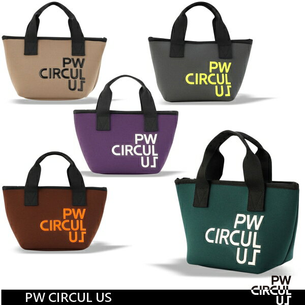 □ Product Details □名称：PW CIRCULUS　カートバッグ □素材：ポリエステル □サイズ：高さ19×マチ9.5×持ち手26×上部幅29×下部幅18.2cm □本体価格：税込￥6,900（税抜￥6,273） □発売元：株式会社オンワード樫山 □ Staff Comment 新作！人気のネオプレーン素材のカートバックに新色追加！ ちょっぴり小ぶりになって新登場！ ◆デザイン 今シーズンのカラー展開に合わせて、新色カートバッグが追加しました。 軽くて丈夫で、使い勝手のよい人気のネオプレーン素材。 ブランドらしい、POPなカラー展開から、お気に入りのカラーをお選びください。 ◆サイズについて 大人気のネオプレーン素材カートバッグは今年春夏の新作からサイズが小さくなりました。 従来の80％のサイズになっています。 「軽くてたくさん入って使いやすいけど、カートの移動の時、もっとコンパクトだと嬉しい」といった声にお応えし、小さめサイズにアップデートしています。 ◆素材 ウエットスーツ等に使われるネオプレン生地は軽くてクッション性があり水濡れOK！！ 軽量かつタフな素材なのでゴルフにピッタリの素材です。 □ Option - Others □こちらのバッグをご購入の方にご希望で「オリジナルネームプレート」を特別価格(税込￥330)にて作りました。 □ご注文の際は、商品画像の下欄をご覧いただきまして、オウンネームの文字とプレートカラーをお決めいただき、商品をご注文の際に、オウンネーム申し込み窓口にてお手続きください。 実際に入れるお名前も、必ずお入れください。 また、彫刻できない漢字等もございますので、その際はこちらからご連絡させて頂きます。 表面に名前（レーザー彫刻）が入る方式です（裏面は黒色です）。 ※真ん中ドットは不可です。 ◆オウンネームの代金￥330は、ご注文後に加算させていただきますのでご了承の上、お申し込みください。 □ Sopping Guide (ご購入前に必ずお読みください) ■お支払方法・送料・配送・返品等につきましては、 こちらをご覧ください。 ※(沖縄・離島地域、または一部除外区域がある場合がございますのでご了承くださいませ。) ■発送方法は商品毎に異なりますので「ご注文承諾メール」にて詳細と発送方法をお知らせいたします。 ■主な発送方法につきましては、こちらの配送についてをご覧ください。 ■お買い上げ金額合計が税込み3,980円以上になりますと、送料無料にてお届けいたします。 ■税込み3,980円未満の商品でも送料無料対象品がございます。(商品毎に設定しております) ■こちらの商品情報は、「ゴルフウエーブオンライン」がお届けしております。 ■当店では「楽天ショップ」以外の通販サイト及び、店頭（本・支店）でも掲載商品を販売させて頂いておりますので、 万一、売り違いの際は、ご容赦ください。 予め、在庫確認もできますので、お気軽にお問い合わせ下さいませ。 ■当社のオンラインサイトを模倣したいわゆる「偽サイト」や、「ブランドのコピー品」が出回っておりますが、当社は一切関係ありません。 ■模造品を転売したりすることは、法律で処罰の対象となる場合があります。 ■当社は正規品以外の商品の取り扱いはございません。 偽サイト、コピー商品については、当社一切の責任を負いかねます。