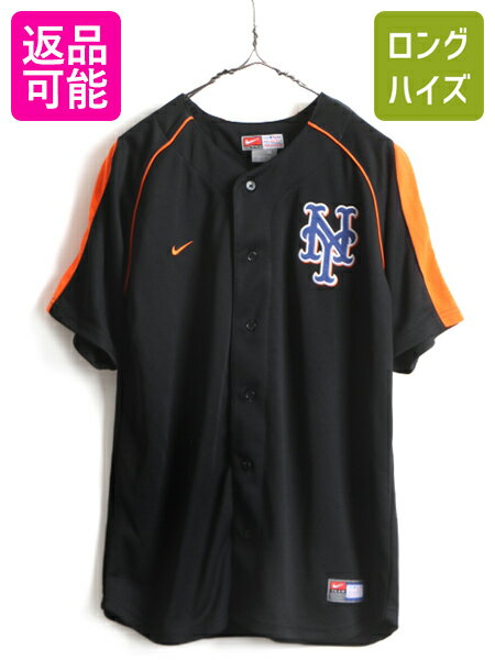 商品詳細 商品番号i-mrd30y22n11 商品名キッズ XL メンズ S 程■ ナイキ MLB オフィシャル ニューヨーク メッツ 半袖 ベースボール シャツ 古着 NIKE ゲームシャツ スウォッシュ 商品説明アメリカで購入したUSED商品です。 MLBオフィシャル NEW YORK METS メッツ 半袖ベースボールシャツです。 ボディーは、NIKE TEAM ( ナイキ ) 素材は、100% POLYESTER 伸縮性のあるジャージ素材を使用 右胸に人気のスウォッシュロゴプリント フロントにMLB、人気のNY メッツのロゴワッペン バックに、カルロス・ベルトラン のネームと背番号入り 合わせやすい、人気のブラックボディーに オレンジのラインが良いアクセントになっています。 そのままでももちろん、重ね着にもお勧め 着まわしの利く商品です。 キッズ XL 、メンズ S 程のサイズ感です。 実寸をご確認ください。 ブランド情報1968年設立。 アメリカ・オレゴン州に本社を置く、スニーカーやスポーツウェアなどスポーツ関連商品を扱う 世界的企業。 カラーブラック × オレンジ 状態説明 コンディション多少の使用感がある程度で 特に表記する所のない非常に良い状態です。 サイズ 表記サイズキッズ XL　メンズ S 程(実寸をご確認ください) 着丈65cm【バック襟付け根からの計測】 身幅52cm【脇下で計測】 肩幅ラグラン 袖丈(肩から)裄丈 44cm 袖丈(脇下から)16cm 補足（計測は全て平置きでの計測になります。多少の誤差はご了承下さい） 【当店について】 当店の商品は、 国内の買い取りなどは行なわず、私たちが直接アメリカから買い付けてきた 新品 デッドストック 等の US古着、インポート オンリーの商品です 靴 鞄 帽子 ファッション 小物 などの全身コーディネートできる物 春服 夏服 春夏 秋冬、秋服、冬服 など様々な季節 オシャレ おしゃれ かわいい カワイイ かっこいい 流行 トレンド 旬 シンプル インパクト カジュアル フォーマル ストリート 定番 人気 など様々なスタイルに対応できる商品 特に アメリカン カジュアル ( アメカジ ) ストリート アウトドア ワーク ミリタリー と言った機能性 に優れ 長く愛用できる物を幅広く取り揃えています 大切な人の 贈り物 ( ギフト ) 誕生日 母の日　父の日　敬老の日　クリスマス ハロウィン バレンタイン　就職祝い 入学祝い 進学祝い 結婚祝い にもお使い頂ける、心のこもった 1点物 もお探しいただけます ひとつひとつ厳選した幅広いジャンルの商品お楽しみください。 注意事項 商品について一見して分かる目立つヨゴレやダメージは商品画像や商品説明に記載はしていますが 着用に支障が無いと判断した物や裏側等の着用時見えない場所、古着慣れされている方 なら問題無い範囲内と判断したヨゴレ、小さなダメージの説明は省いている場合があります。 (その様な場合でもこちらの判断で良品、美品と記載している物もあります) 見えない場所や細かいヨゴレ、ダメージの気になる方はご購入前に必ずご相談下さい。 サイズについては多少の誤差はご了承願います。 撮影時の光や環境、ご使用のブラウザによって実際の色と異なる場合があります。 写真と商品説明文を確認して、少しでも気になる点があれば必ずご入札前にご質問下さい。 ご質問についてサイズ感については着用される方によって変わってきますので 「身長　～cmですがサイズ感はどうですか？」等のご質問にはお答え出来ません。 お手持ちの服や靴等で比較してご検討下さい。 お値下げは基本的にお受けしておりません。 上記の様なご質問にはお答えしかねますので予めご了承下さい。 在庫について商品は全て、実店舗や他サイトでも販売しております。 在庫連動は随時行っておりますが、まれにご落札いただいた後で商品の品切れがわかる場合がございます。 その際は早急にご連絡させていただきます。 誠に申し訳ございませんが何卒ご理解のほど宜しくお願い致します。 同梱について当店で落札頂いた商品は全て同梱可能です。 落札日が異なる場合は最初の落札時にその旨をご連絡下さい。 同日落札の場合も複数落札頂いた旨をお知らせ下さい。 返品について古着は現状販売の為、返品やクレームはお受け出来ません。 落札後のキャンセルもお受け出来ませんので、ご了承頂ける方のご入札をお願い致します。 used品、ビンテージ品にご理解無い方や神経質な方のご入札はお控え下さい。 ご連絡、ご入金について落札から3日以内にご連絡、5日以内にご入金頂けない場合はキャンセルとさせて頂きます。 上記の様な場合ですと、落札者都合の削除となりますので非常に悪いの評価が付きます。 ご注意下さい。 営業時間についてAM11：00～PM18：00 上記時間内でもお問い合わせにお答え出来ない場合もあります。 急遽お休みを頂く場合もございますので気になる点はお早めにご質問下さい。 前もってお休みをお知らせ出来る場合は自己紹介欄等に記載させて頂きますのでご確認下さい。