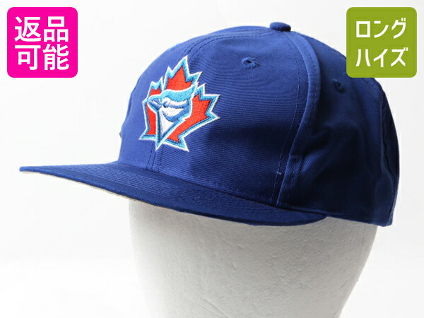 商品詳細 商品番号b-jyd05y23n04 商品名デッドストック 新品 90s ■ MLB オフィシャル メッツ ベースボール キャップ フリーサイズ 90年代 オールド 帽子 メジャーリーグ 大リーグ 商品説明アメリカで購入したデッドストックの商品です。 90年代のオールド MLB オフィシャル Toronto Blue Jays BASEBALL CAP トロント ブルージェイズ のオフィシャル ベースボール キャップです。 ボディーは、 Twins Enterprise しっかりとした本格的な年間を通して 着用可能な素材が使用されています。 形くずれしにくい6枚パネル構造と 形を整えられるつばにより長時間かぶっても快適です。 後頭部のサイズ調節可能(スナップバック) 発色の良い チームカラーのブルー フロントに、チームロゴの刺繍 MLB、人気チームトロント ブルージェイズのオフィシャル 希少なフラッシャー付き デッドストック これだけで様になる商品です。 カラーブルー 状態説明 コンディションフラッシャー付き デッドストック 未使用品 特に表記するところはありません。 サイズ サイズ表記サイズ　フリーサイズ（実寸をご確認ください） ☆実寸 内周 約55cm ~ 60cm ツバ部分の横幅 約18cm ツバの長さ 約7cm 補足（計測は全て平置きでの計測になります。多少の誤差はご了承下さい） 【当店について】 当店の商品は、 国内の買い取りなどは行なわず、私たちが直接アメリカから買い付けてきた 新品 デッドストック 等の US古着、インポート オンリーの商品です 靴 鞄 帽子 ファッション 小物 などの全身コーディネートできる物 春服 夏服 春夏 秋冬、秋服、冬服 など様々な季節 オシャレ おしゃれ かわいい カワイイ かっこいい 流行 トレンド 旬 シンプル インパクト カジュアル フォーマル ストリート 定番 人気 など様々なスタイルに対応できる商品 特に アメリカン カジュアル ( アメカジ ) ストリート アウトドア ワーク ミリタリー と言った機能性 に優れ 長く愛用できる物を幅広く取り揃えています 大切な人の 贈り物 ( ギフト ) 誕生日 母の日　父の日　敬老の日　クリスマス ハロウィン バレンタイン　就職祝い 入学祝い 進学祝い 結婚祝い にもお使い頂ける、心のこもった 1点物 もお探しいただけます ひとつひとつ厳選した幅広いジャンルの商品お楽しみください。 注意事項 商品について一見して分かる目立つヨゴレやダメージは商品画像や商品説明に記載はしていますが 着用に支障が無いと判断した物や裏側等の着用時見えない場所、古着慣れされている方 なら問題無い範囲内と判断したヨゴレ、小さなダメージの説明は省いている場合があります。 (その様な場合でもこちらの判断で良品、美品と記載している物もあります) 見えない場所や細かいヨゴレ、ダメージの気になる方はご購入前に必ずご相談下さい。 サイズについては多少の誤差はご了承願います。 撮影時の光や環境、ご使用のブラウザによって実際の色と異なる場合があります。 写真と商品説明文を確認して、少しでも気になる点があれば必ずご入札前にご質問下さい。 ご質問についてサイズ感については着用される方によって変わってきますので 「身長　?cmですがサイズ感はどうですか？」等のご質問にはお答え出来ません。 お手持ちの服や靴等で比較してご検討下さい。 お値下げは基本的にお受けしておりません。 上記の様なご質問にはお答えしかねますので予めご了承下さい。 在庫について商品は全て、実店舗や他サイトでも販売しております。 在庫連動は随時行っておりますが、まれにご落札いただいた後で商品の品切れがわかる場合がございます。 その際は早急にご連絡させていただきます。 誠に申し訳ございませんが何卒ご理解のほど宜しくお願い致します。 同梱について当店で落札頂いた商品は全て同梱可能です。 落札日が異なる場合は最初の落札時にその旨をご連絡下さい。 同日落札の場合も複数落札頂いた旨をお知らせ下さい。 返品について古着は現状販売の為、返品やクレームはお受け出来ません。 落札後のキャンセルもお受け出来ませんので、ご了承頂ける方のご入札をお願い致します。 used品、ビンテージ品にご理解無い方や神経質な方のご入札はお控え下さい。 ご連絡、ご入金について落札から3日以内にご連絡、5日以内にご入金頂けない場合はキャンセルとさせて頂きます。 上記の様な場合ですと、落札者都合の削除となりますので非常に悪いの評価が付きます。 ご注意下さい。 営業時間についてAM11：00?PM18：00 上記時間内でもお問い合わせにお答え出来ない場合もあります。 急遽お休みを頂く場合もございますので気になる点はお早めにご質問下さい。 前もってお休みをお知らせ出来る場合は自己紹介欄等に記載させて頂きますのでご確認下さい。