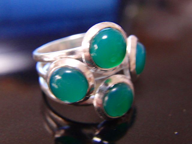 4石のグリーンオニキスのシルバー925リング#14 天然石ジュエリーのお店 リング おしゃれ シルバー925 プレゼントにもおすすめ♪ ハッピーエイト