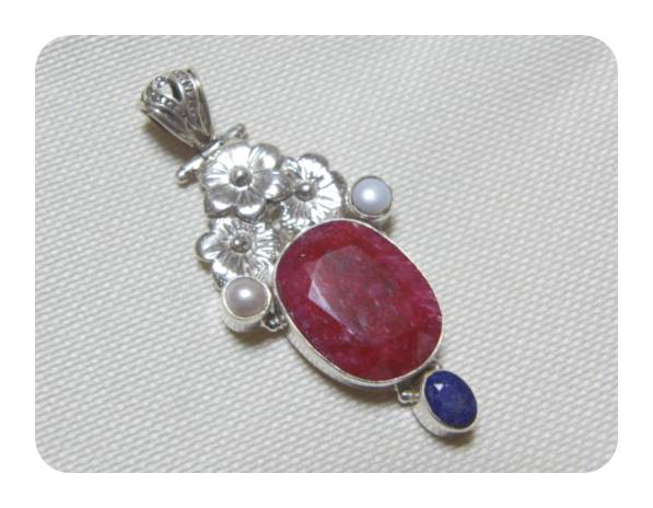 フラワーのデザインが可愛い★パール...