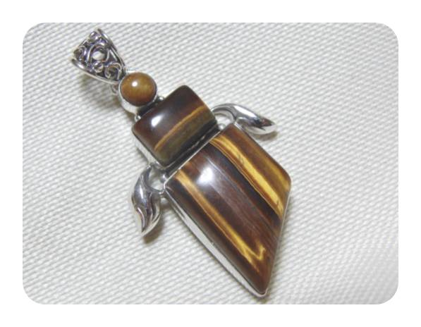 違う形が楽しい☆3石のタイガーアイのシルバー925ペンダントトップ 天然石ジュエリーのお店 ペンダント トップ ネックレス おしゃれ シルバー925 プレゼントにもおすすめ♪ ハッピーエイト