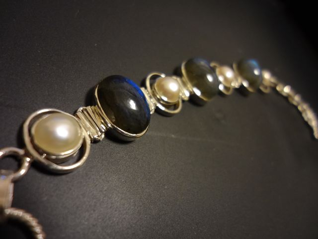 パールと交互に並んだ★ラブラドライトのシルバー925トゥグルブレスレット・ 天然石ジュエリーのお店 おしゃれ シルバー925 プレゼントにもおすすめ♪ ハッピーエイト
