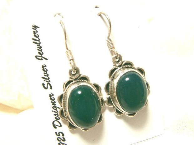 大粒ふっくらオーバルグリーンオニキスフラワーデザインシルバー925フックピアス 天然石ジュエリーのお店 シルバー925 ピアス おしゃれ かわいい プレゼントにもおすすめ♪ ハッピーエイト