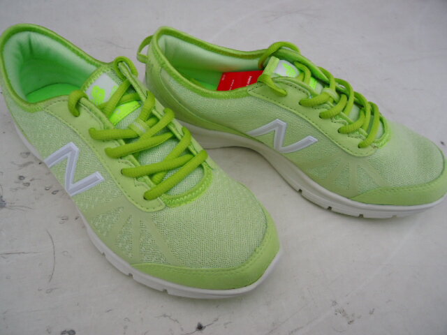 ★new balance レデイスジョキングシューズ WW511 LL1 SUNNY LIME。