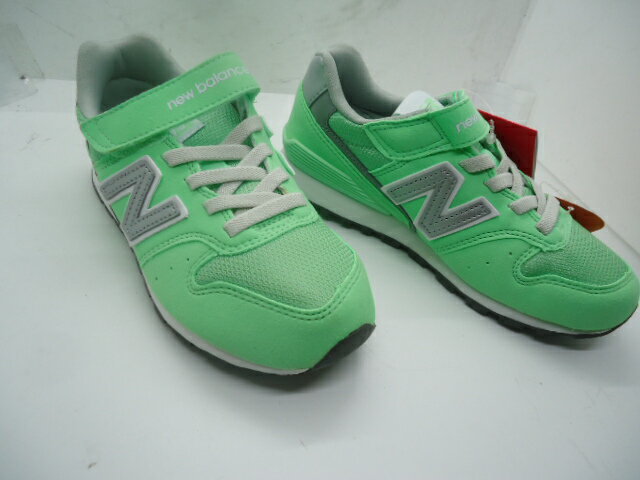 ★超軽量！！new balance キッズジョキングシューズ KV996MTY MINT。