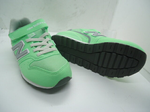 ★超軽量！！new balance キッズジョキングシューズ KV996MTY MINT。