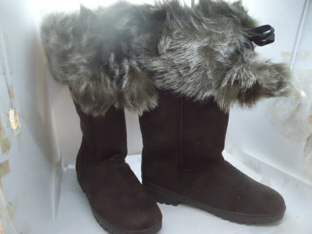 Rakuten - ★AA！超軽量！ムートン梵天仕様ファー付き防寒ブーツ NO-822 D-BROWN 。