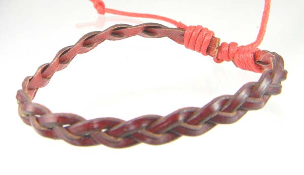 本革ブレスレット 編み/赤 レザーブレスレット フリーサイズ 男女兼用/メール便可 再入荷無し セール価格【ギフト包装無料】