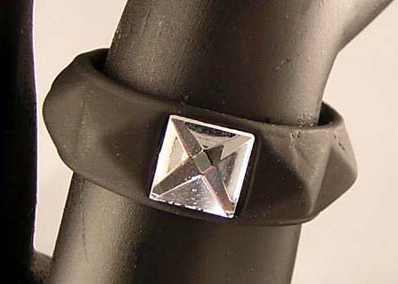 スタッヅリング/1ストーン・ブラック/指輪 パンク ゴスロリ/メール便可【ギフト包装無料】