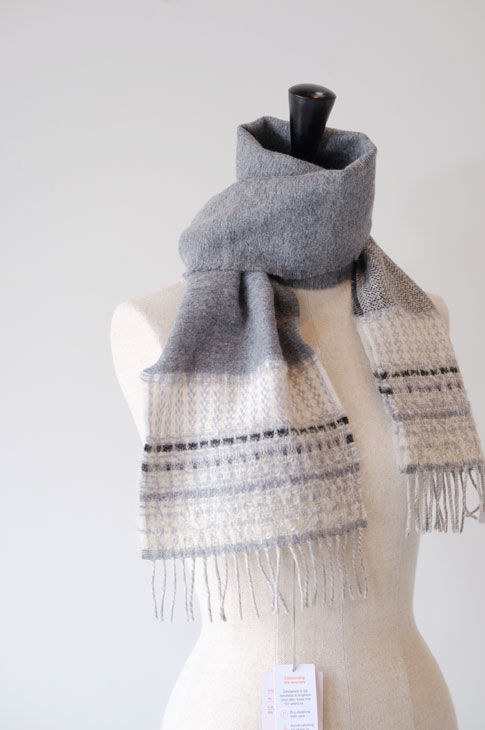 【SALE セール】STAMP AND DIARY HOMESTORE × wallace sewell | stamps lambswool scart (gray) | マフラー お洒落