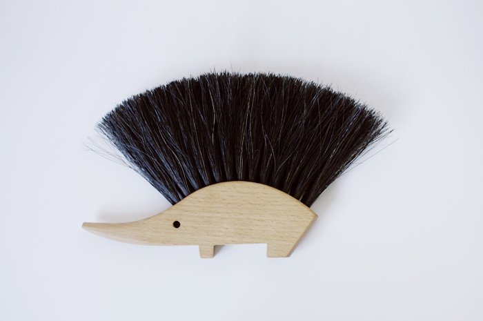 REDECKER (レデッカー) | Table Brush-Hedgehog | ハンドブラシ 掃除用品 ハリネズミ