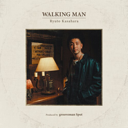 笠原瑠斗 / WALKING MAN (12") 笠原瑠斗のgrooveman Spotフルプロデュース作品『WALKING MAN』がアナログ化！ 2022年12月にリリースした「Shine on」から引き続き、向井太一やiriの楽曲プロデュースをはじめ、メジャーからアンダーグラウンドまで幅広い活躍をみせる人気DJ／プロデューサー grooveman Spotがフルプロデュースを手掛ける作品！ 更にこれまで重ねてきた活動や作品を通じて繋がってきたKenT(Soulflex)やKASHIF(PPP)、Dai-chang!!、斎藤森五(THE SOUL EATERS)等スペシャルなミュージシャン達も参加頂き、笠原瑠斗が表現したいSOUL/R&Bを惜しみなく詰め込んだ「全曲推し曲」のEP！ B1 WALKING MANはSIRUPなどシンガー、ラッパー、ビートメイカーを始め、フォトグラファー、ペインター、プロデューサーなど総勢11名の多彩なメンバーで構成されたクリエイティブ集団Soulflex（ソウルフレックス）メンバーのKenTがサックスで参加。ベースには笠原瑠斗自らの所属バンドTHE SOUL EATERSからDai-chang!!が参加。 TRACKLIST A1. Shine on A2. Good things B1. WALKING MAN B2. feel (grooveman Spot Remix) ■商品詳細 品番 HR12S030 製造国 / 年 JPN / 2023 LABEL Arigata record / 株式会社ローソンエンタテインメント(HMV record shop) コンディション 新品 配送方法 宅配便 備考 - ★在庫の無い商品、サイズ、カラーにつきましてはお取り寄せ可能な場合もございます。お気軽にお問い合せください。 ★色味はブラウザ上と、実際の商品とは誤差があることがございます。予めご了承ください。