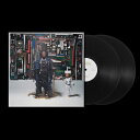 KAMASI WASHINGTON / FEARLESS MOVEMENT (2LP) カマシ・ワシントン待望の最新作！ 新作『Fearless Movement』は、 〈Brainfeeder〉からリリースされた2015年の『The Epic』、〈Young〉に移籍しリリースした『Heaven & Earth』に続く作品で、カマシ本人は本作をダンス・アルバムと説明する。「それは文字通りの意味ではないんだ。ダンスは動き であり、表現であり、ある意味、音楽と同じである。つまり、身体を通して自分の精神を表現するということ。このアルバムはその点を追求しているんだ」とカマシは振り返る。以前のアルバムが宇宙的なアイデアや実存的な概念を扱っていたのに対し、『Fearless Movement』は日常的なもの、つまり地球上の生活を探求することに焦点を当てている。この視点の変化は、数年前にカマシに第一子が誕生したことによるところが大きいという。 「父親になるということは、自分の人生の地平線が突然拓けるということなんだ。自分の死すべき運命がより明白になっただけでなく、自分の不滅性も明らかになった。つまり、娘は生き続け、私が決して見ることのできないものを見ることになるのだ。私は、その事実を受け入れる必要があったし、それが自分の作る音楽に影響を与えた」-カマシ・ワシントン このアルバムには、カマシの娘 (「Asha The First」のメロディーは、彼女が最初にピアノで実験していた時期に書かれた) が参加しているだけでなく、新旧のコラボレーターが多数参加している。アンドレ3000 (OutKast) がフルートで参加し、ジョージ・クリントン、BJ・ザ・シカゴ・キッド、イングルウッドのラッパーD・スモークがヴォーカルを提供し、さらに西海岸の伝説ラス・キャスの双子の息子たちである、コースト・コントラのタジとラス・オースティンも参加している。また、生涯の友人でありコラボレーターでもあるサンダーキャット、テラス・マーティン、パトリス・クイン、ブランドン・コールマン、DJ・バトルキャットという最強布陣で挑んだ。また本作には米人気TV番組『The Tonight Show Starring Jimmy Fallon』で初披露した「The Garden Path」も収録されている。 通常盤、2枚組ブラック・ヴァイナル仕様。 TRACKLIST A1. Lesanu A2. Asha The First (Feat. Thundercat, Taj Austin, Ras Austin) A3. Computer Love (Feat. Patrice Quinn, DJ Battlecat, Brandon Coleman) A4. The Visionary (Feat. Terrace Martin) B1. Get Lit (Feat. George Clinton, D Smoke) B2. Dream State (Feat. Andre 3000) B3. Together (Feat. BJ The Chicago Kid) C1. The Garden Path C2. Interstellar Peace (The Last Stance) D1. Road to Self (KO) D2. Lines in the Sand D3. Prologue ■商品詳細 品番 YO350LP 製造国 / 年 - / 2024 LABEL Young コンディション 新品 配送方法 宅配便 備考 - ★在庫の無い商品、サイズ、カラーにつきましてはお取り寄せ可能な場合もございます。お気軽にお問い合せください。 ★色味はブラウザ上と、実際の商品とは誤差があることがございます。予めご了承ください。