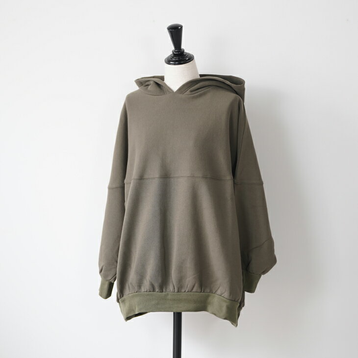 TUTIE. (ĥ) | åȥ΢ӥåץաǥ (moss green) | ȥåץ ѡ ޯ