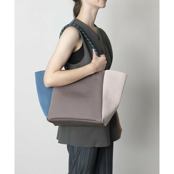 TRICOTE (トリコテ) | MESH COLOR SWITCH BAG (light gray/black) | メッシュカラーバッグ トートバッグ 配色トート おしゃれ 通勤 旅行