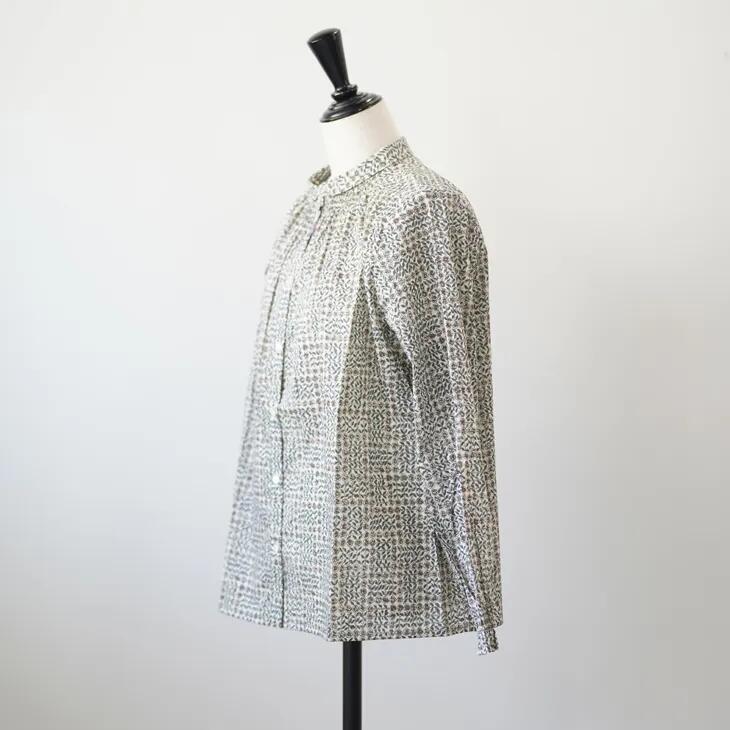 【スーパーSALE限定プライス】sosotto (ソソット) | LIBERTY タナローン丸衿ゴムシャーリングBL長袖 (off white/charcoal) | リバティ sleeping rose