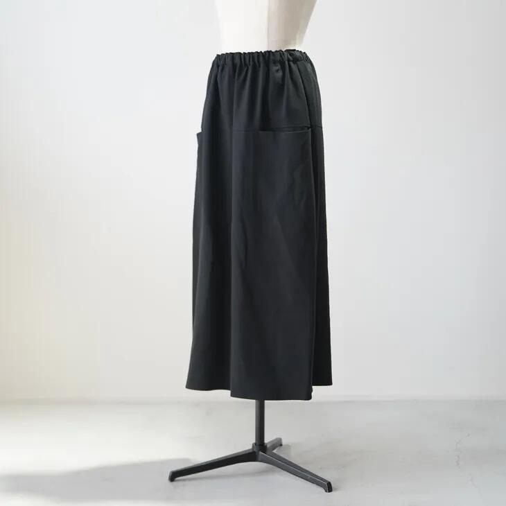 STAMP AND DIARY | ポケット切り替えスカート (クロ) | ボトムス スタンプアンドダイアリー 綿 リヨセ..