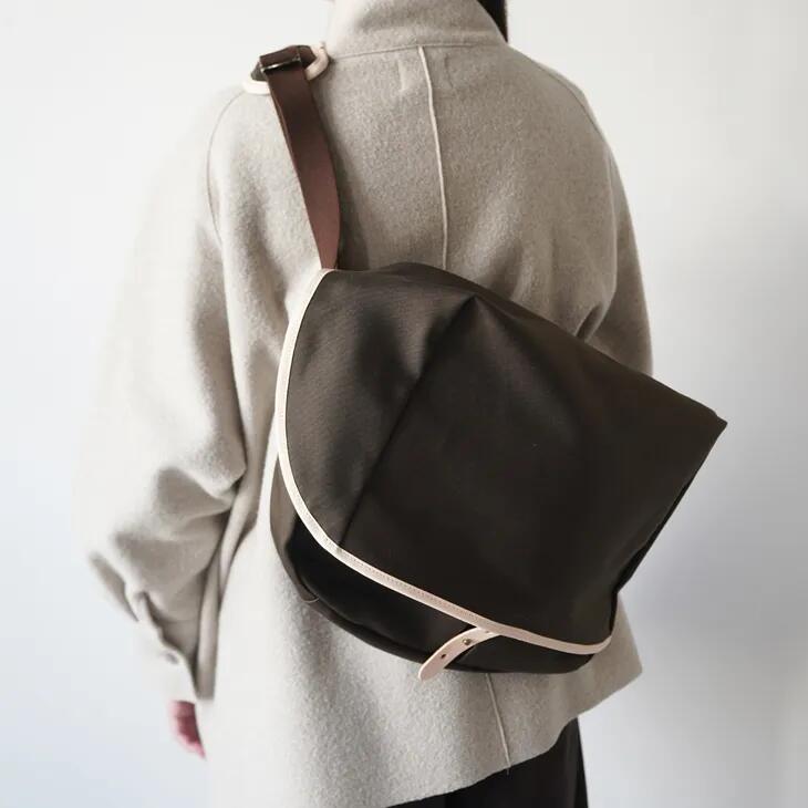 ASEEDONCLOUD | Handwerker | Seiyakou school bag (brown) | バッグ ショルダーバッグ アシードンクラウド ブラウン