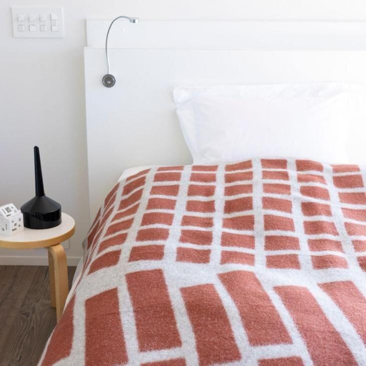 KLIPPAN (クリッパン) | ウールシングルブランケット St. Petri FLOOR（サンクト・ペトリ フロア）ブラ..