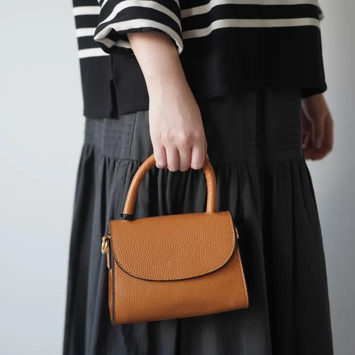 Rakuten - MARLON FIRENZE (マーロンフィレンツェ) | Mini Bumble Bag (light brown/black) | ショルダーバッグ ハンドバッグ