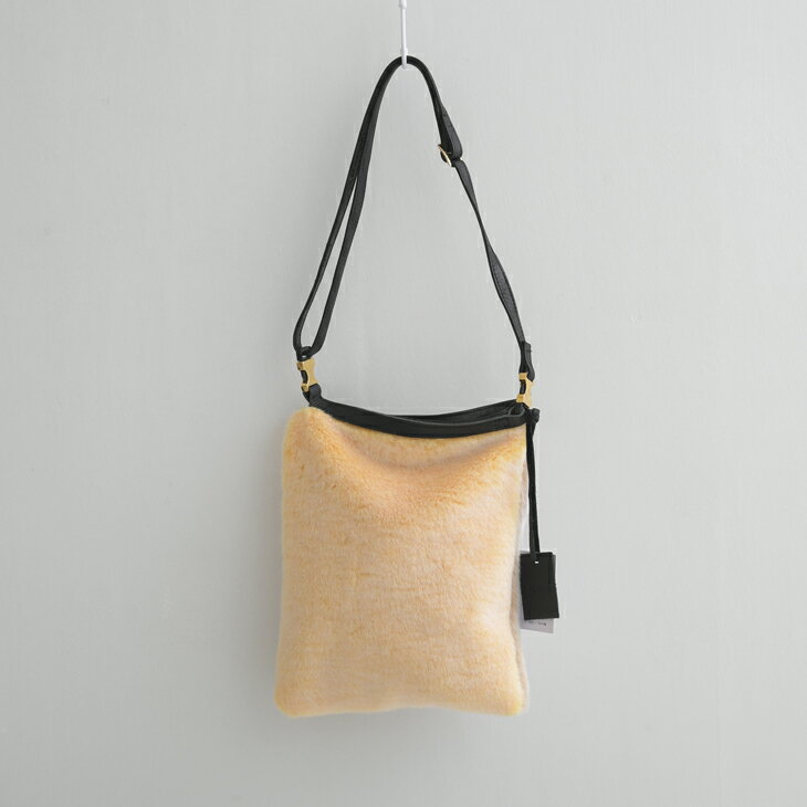 【年越し・新春福袋セール】POMTATA (ポンタタ) | ROL (YELxCAM) | ショルダーバッグ ファー くすみカラー ふわふわ かわいい バイカラー 秋冬 レディース スマホショルダー ふわもこ もこもこ かわいい おしゃれ 人気 超軽量 軽い ギフト プレゼント