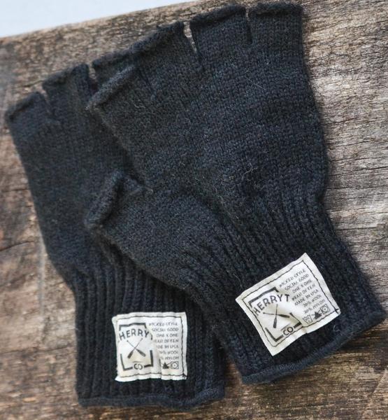【SALE セール】CHERRYT KNIT CO. KNITTED FINGERLESS GLOVES (black) メンズ手袋