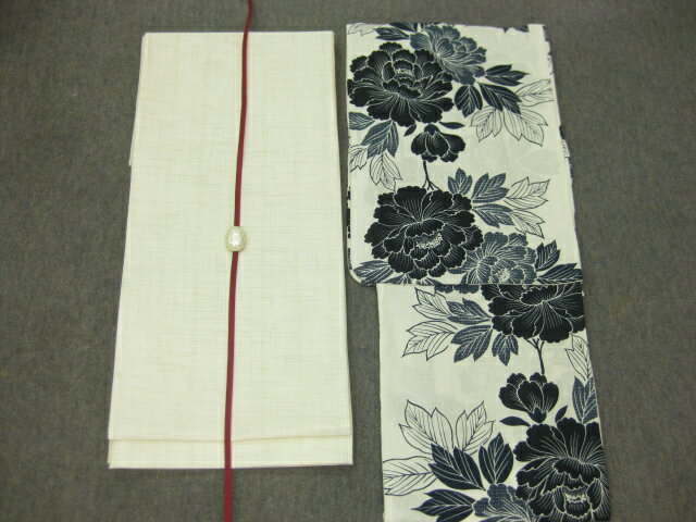 きもの感覚で 女性 レディース浴衣 古典柄(牡丹)柄ゆかた 紗京袋帯 帯留4点セット