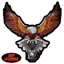 【送料無料】日本未発売! セール価格! HOTLEATHERS サイズ大[Storm Clouds Eagle Patch] ウェアのカスタムに! 布製 アイロン対応 ワッペン♪ 本国ハーレー乗り愛用の米国バイカー専門アパレルブランド「ホットレザー」からの直輸入品です! 【 特別価格! HOTLEATHERS Heart Hands Patch 】 ジャケット・ジャンパー、半袖・長袖シャツ、帽子やジーンズなどなど お気に入りウェアのカスタムに最適なパッチです!ワッペンをつけて 自分流にカスタマイズすれば、あっという間にオリジナルウェアの完成♪ 不器用さんにも嬉しいアイロン対応なので簡単に取り付け可能です! サイズ大は背中などの目立つ場所にちょうどいいサイズ感♪ 本場のバイカーは、隙間がない程にワッペンをつけるのがスタンダード! 豊富で個性的なデザインの中から「コレ!」と思うワッペンを沢山集めて、 自分だけのこだわりを表現!他のバイカーと差をつけて目立っちゃいましょう!! 【オリジナルアートワーク】 羽根の一本一本までリアルに再現された羽ばたくイーグル。 グラデーションがまるで雪山のようにも見える美しいデザイン。 ■サイズ大：(約) 30.4×30.4cm ■布製、アイロン対応 ※商品の仕様やデザインはメーカー都合により予告なく変更になる場合がございます。 米国メーカーに「在庫がある商品」では通常、お届けまでに「1〜2週間前後」のお時間を頂いております。メーカーに「在庫がない商品」に関しましては、お届けまでに「1ヶ月以上」、またはタイミングにより「売り切れ」や「生産終了」となっている場合がございますので、何卒ご理解下さいますようお願い致します。また、商品によっては説明不足な点や、システムのタイムラグによって納期や入荷状況が表示内容とは異なっている場合がございますので、お届けまでのお時間や商品についてのご不明な点などがございましたら、どうぞお気軽にお問い合わせ下さい！商品画像はできる限り現品を再現するように心がけておりますが、ご利用のモニターにより差異が生じますので予めご了承下さい。 米国メーカー在庫品で1〜2週間前後、在庫がない商品に関しましては、売り切れ・廃盤もしくは1ヶ月以上お時間を頂戴致しますので、予めご了承くださいますようお願い致します。