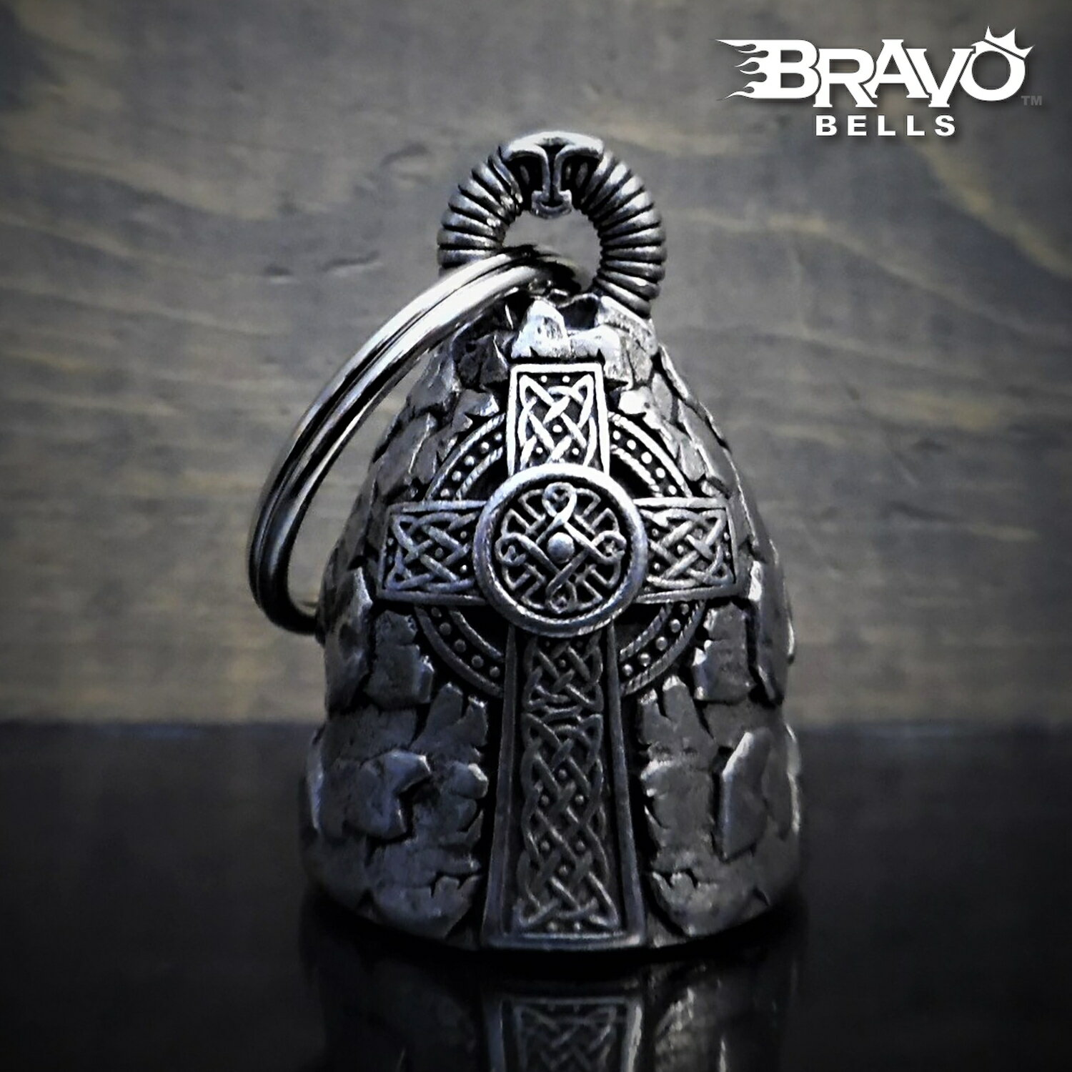 米国製 Bravo Bells ケルト十字 ベル [Celtic Cross] ブラボーベル Made In USA 魔除け お守りとしてバイカーへの特別なギフトに! バイク オートバイ 鈴 アクセサリー キーホルダー キーチェーン ガーディアンベル Guardian Bell