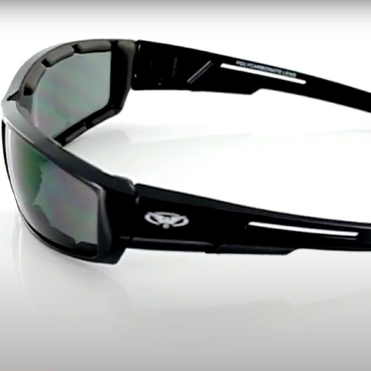 本国ハーレー乗り愛用のアイウェア GLOBAL VISION バイク サングラス ゴーグル Sly 米国直輸入 ツヤありフレーム レンズカラー 飛散防止 スライ 数々のアワードを受賞 バイカー 全4色 UV400 耐擦傷 防風パッド オートバイに グローバルビジョン 本国ハーレー乗り愛用のアイウェア GLOBAL VISION バイク サングラス ゴーグル Sly 米国直輸入 ツヤありフレーム レンズカラー 飛散防止 スライ 数々のアワードを受賞 バイカー 全4色 UV400 耐擦傷 防風パッド オートバイに グローバルビジョン