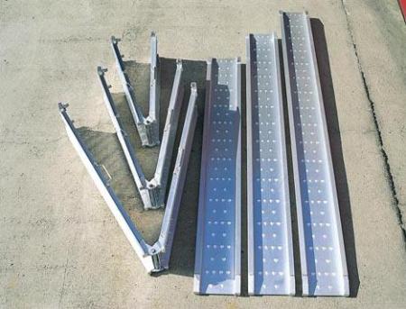 PLOT アルミブリッジ 1.8m ベロ付 MCW 折りたたみタイプ (品番 MCWBERO-180 )