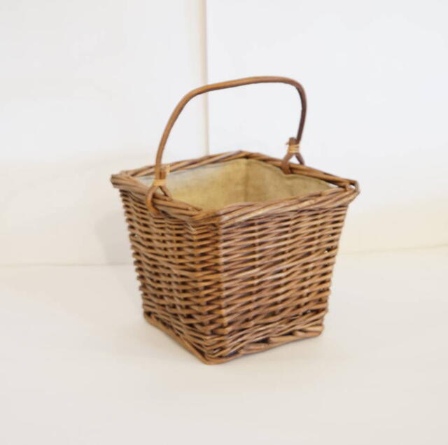 リネンミニバスケット　革ひも付き四角　13×13×H10