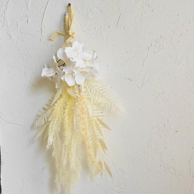 造花　花束　ブーケ　アレンジメント　ホワイトファーンあじさいスワッグ