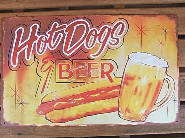 アメリカンカントリー*TINサイン(Hot Dogs.) *カントリー雑貨*アンティークな雰囲気のあるプレートです♪