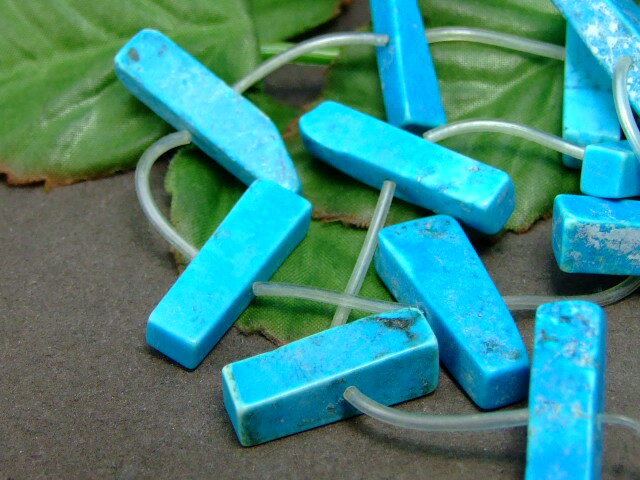 ≪g3-339E≫●ターコイズ トルコ石 わけあり●1連39cm 通し針、解説書、1mゴム付き●送料無料有●人工石●パワーストーン