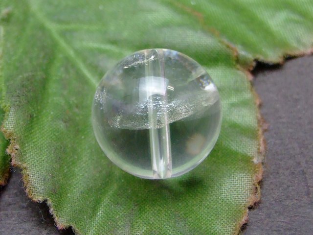 57430　　今月の半額 虹入り 水晶 16mm 5A 1粒売り クリスタル クォーツ 送料無料 天然石 パワーストーン