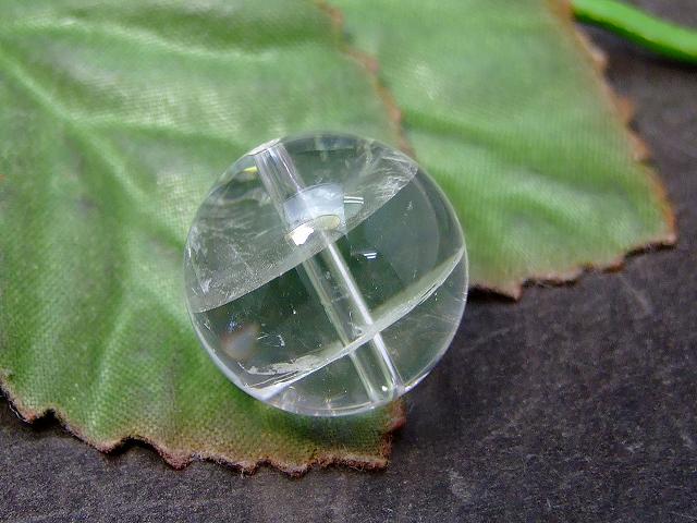 56649　　アイリス ホワイトファントム 水晶 クォーツ 虹入り 17mm AAA 1粒売り 天然石 送料無料 パワーストーン