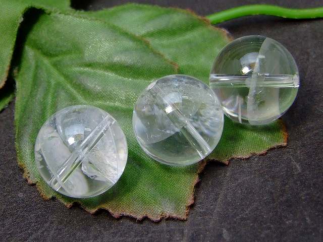 g3-1648M　　アイリス ホワイトファントム 水晶 クォーツ 虹入り 16mm AA 1粒売り 天然石 送料無料 パワーストーン