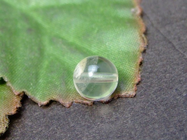 56125　　ホワイトファントムクォーツ 8mm A 1粒売り 水晶 送料無料 ブラジル産 天然石 パワーストーン