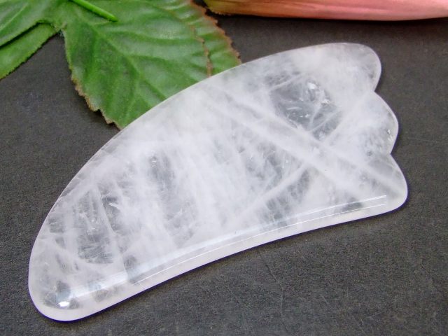 ※画像のものをお送りします。 オリジナルアクセサリー作りに是非どうぞ〜〜（m−m） ポーチに入れた状態で発送いたしますので、そのままプレゼントとしてご利用頂けます。 当店では海外工場にて、肌にあたる部分に部分に傷等ないか検品しております。 ...