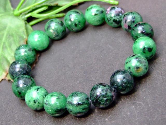 ※画像と同品質のものをお送りします。 オリジナルアクセサリー作りに是非どうぞ〜〜（m−m） ポーチに入れた状態で発送いたしますので、そのままプレゼントとしてご利用頂けます。 素材 天然 サイズ 約：重さg　玉径12mm・±0.5mm　(ゴム...