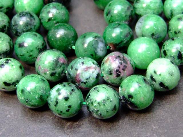 g3-1060E　　ルビーインゾイサイト 12mm～13mm A 1連39cm 通し針、解説書、1mゴム付き 送料無料 天然石 パワーストーン